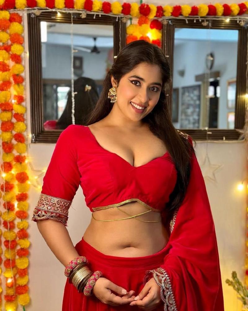 nikita-sharma-hot-photoshoot