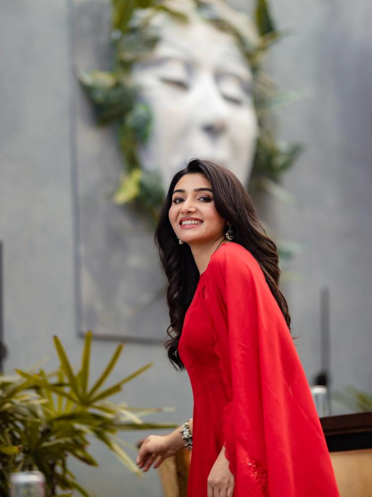 malayalam-actress-mirnaa-menon-photos