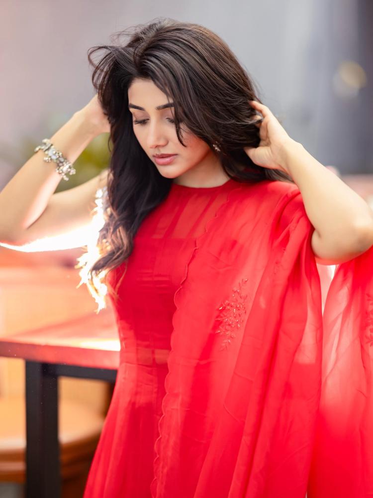 malayalam-actress-mirnaa-menon-photos
