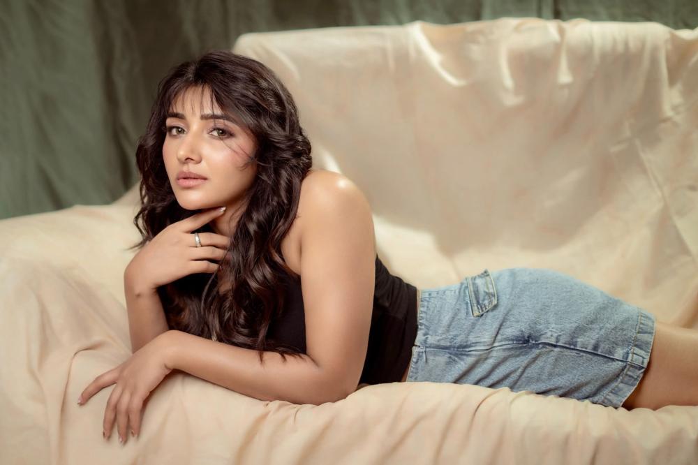 malayalam-actress-mirnaa-menon-photos