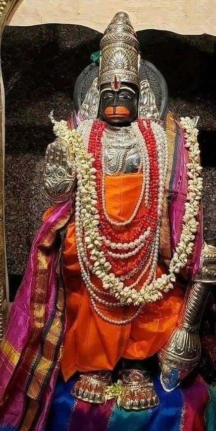 do-you-know-why-we-celebrate-vada-mala-for-anjaneyas