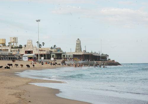 tiruchendur-temple-devotees-worship-time