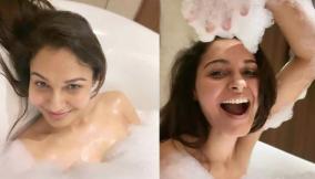 actress-andrea-viral-photos