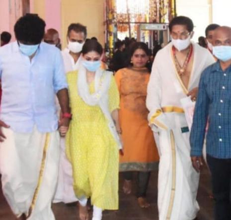 nayanthara-and-vignesh-shiva-darshan