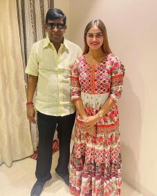 shivani-in-vadivelu-naai-shaker-returns