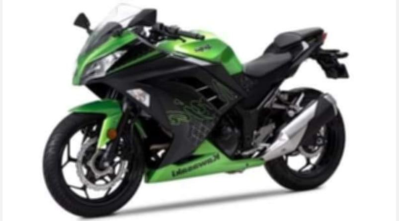 green-color-bike-mooda-nambikai