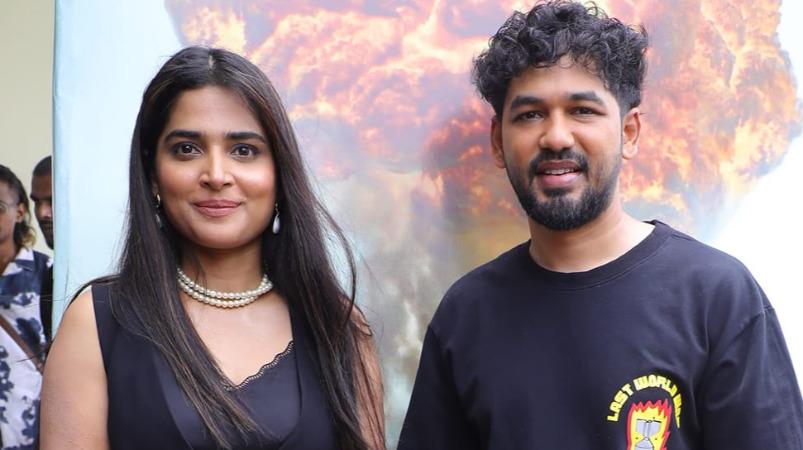 kadaisi-ulaga-por-movie-hip-hop-tamizha
