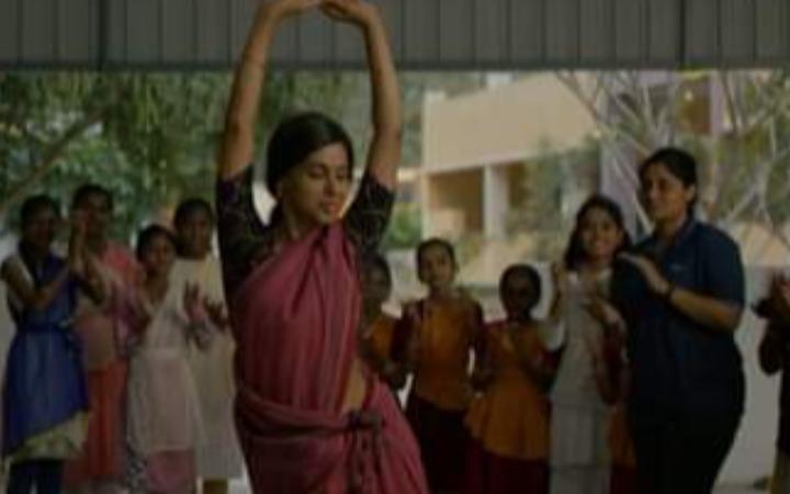 thirunangai-samyukta-director-movie-blue-sunshine