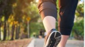 walking-later-eating-food