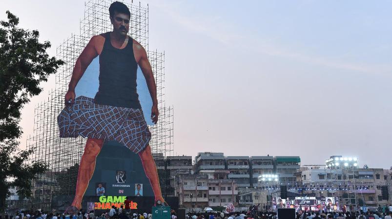 global-star-ram-charan-movie-game-changer