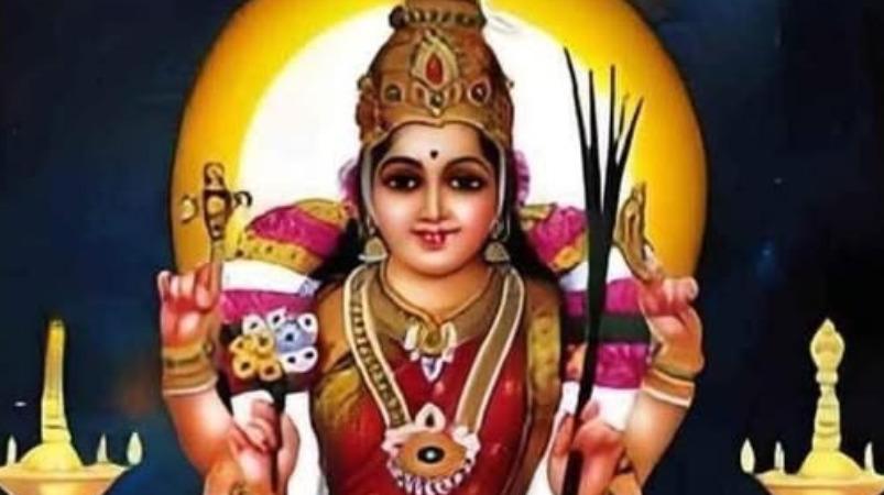 kanchi-kamatchi-amman-temple-poojai