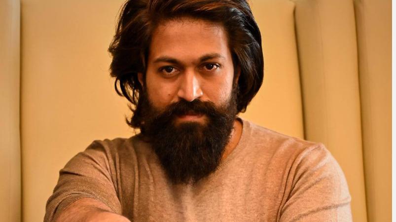 toxic-rocking-star-yash-geetu-mohandas
