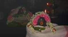 karuvarai-siva-lingams