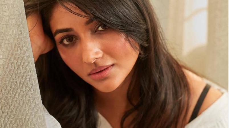 ashok-selvan-mirna-18-miles-movie