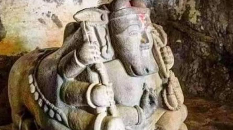 nadhi-statue-patheswar-mahadev-temple-mumbai