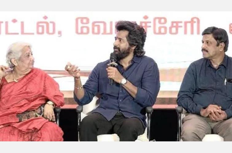 actor-sivakarthikeyan-rajinikanth
